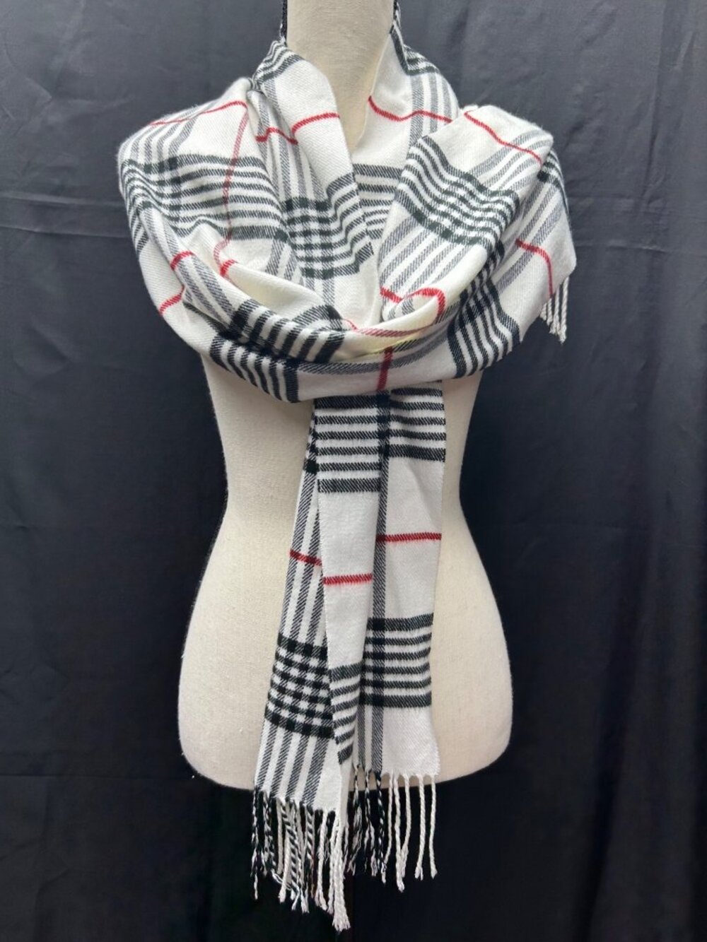 White & Black Plaid 100% Cashmere Scarf With Red Accents & Fringe Made In Scotla